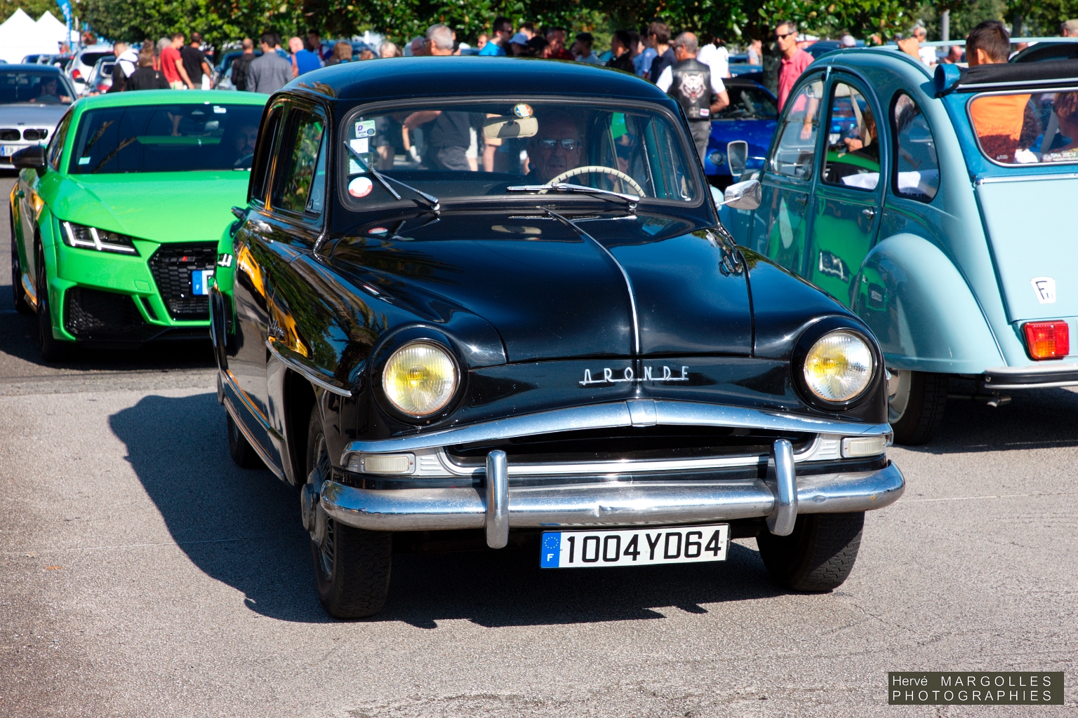 Simca Aronde-01.jpg